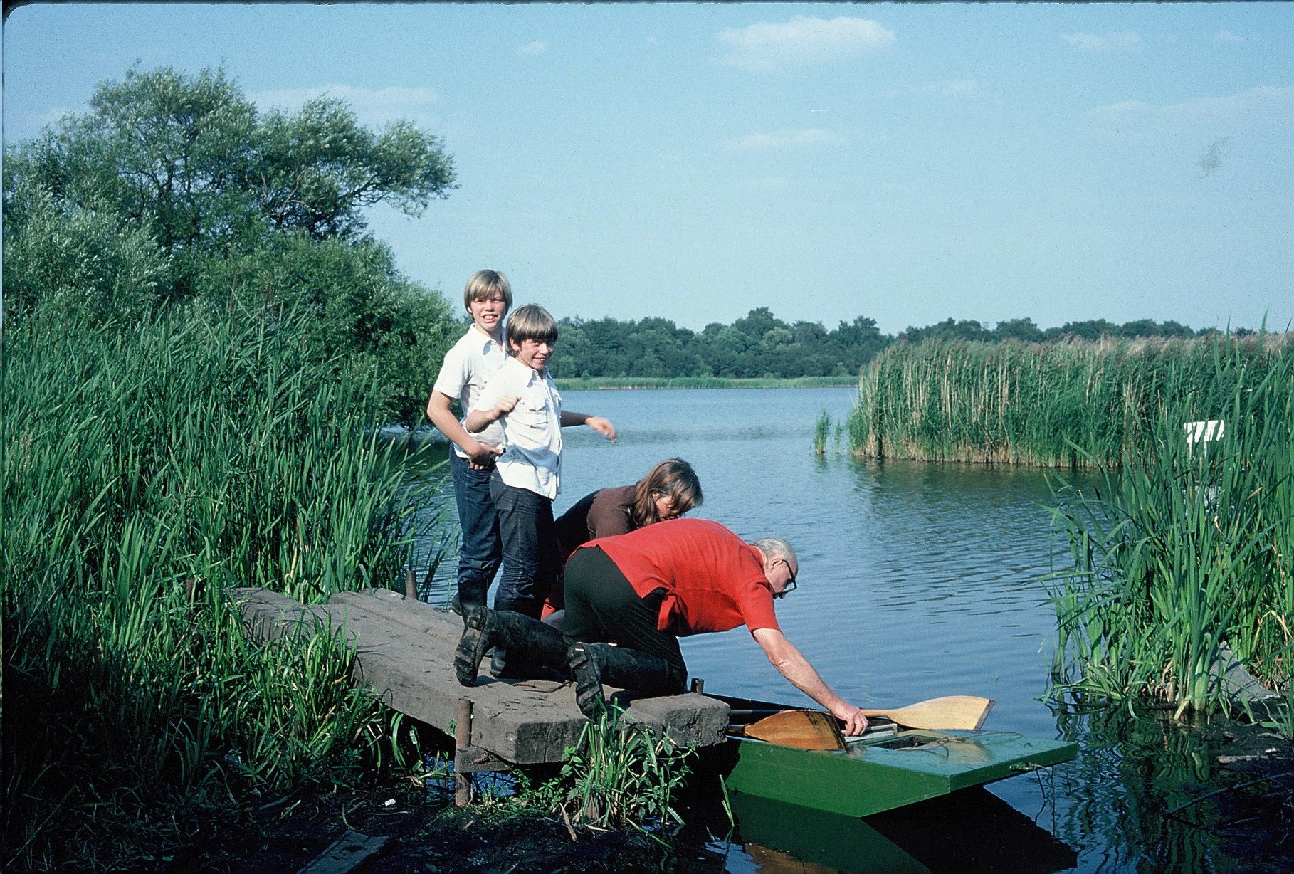 Building the Chestnut Grove Jetty 40th Celebrations Fleet Pond Society